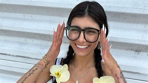 miakhalifia porno|Mia Khalifa